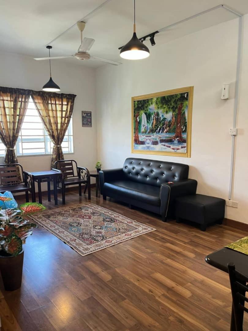 Anggerik Camelia Homestay Apartment Ladang Tok Pelam Kuala Terengganu Ngoại thất bức ảnh